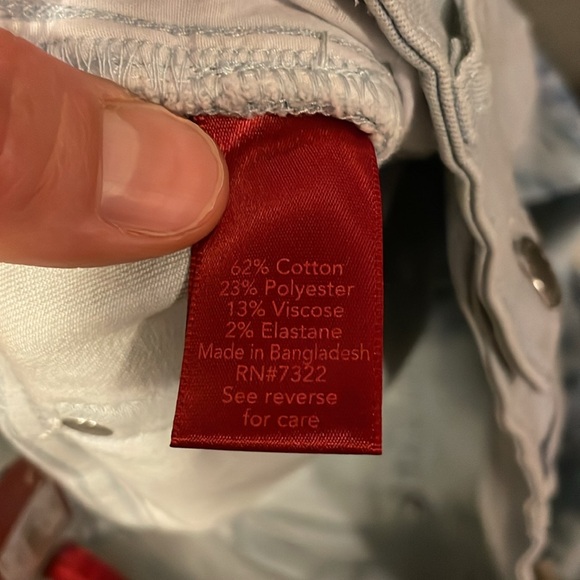 Jennifer Lopez Jeans Sculpt Midrise Capri Womens Size 10 Blue Tie dye Denim - Picture 10 of 10